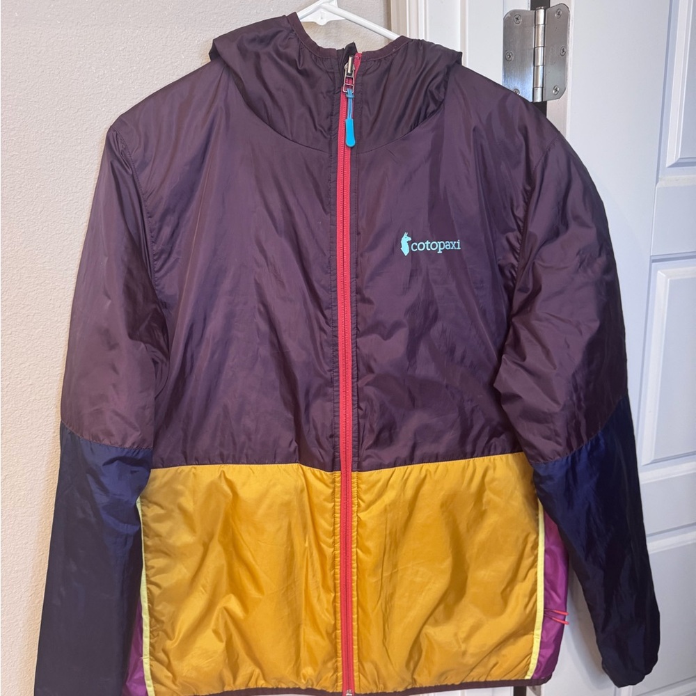 Cotopaxi Woman’s reversable  Jacket